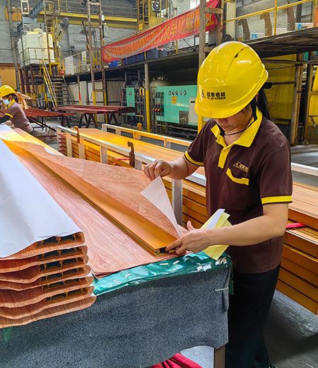 কাঠের দানাদার অ্যালুমিনিয়াম প্রোফাইল